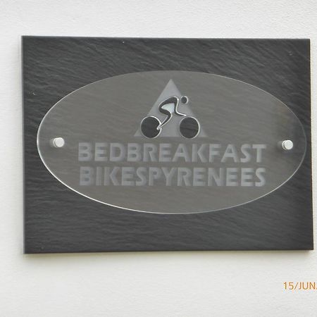 Bedbreakfastbikespyrenees Bed & Breakfast Loubieres Exterior foto