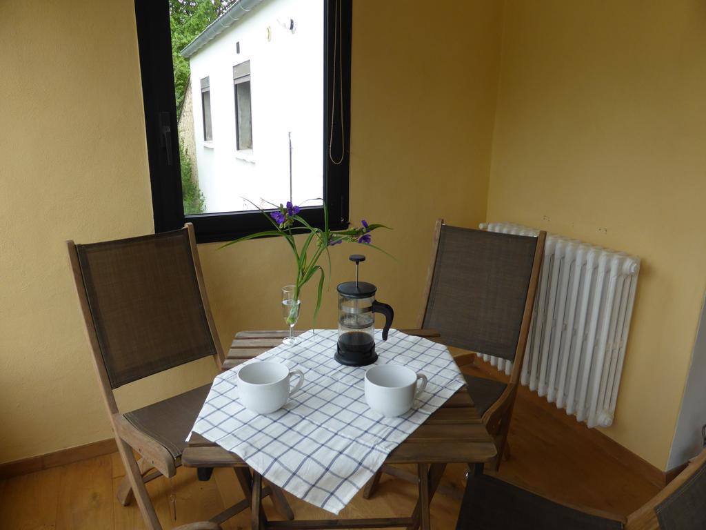 Bedbreakfastbikespyrenees Bed & Breakfast Loubieres Exterior foto
